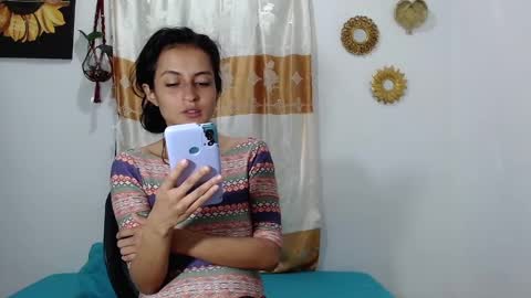 Snapshot of yemaya_28 chatting on January 12, 2:09 pm Yemaya 28 online show from January 12, 2:09 pm