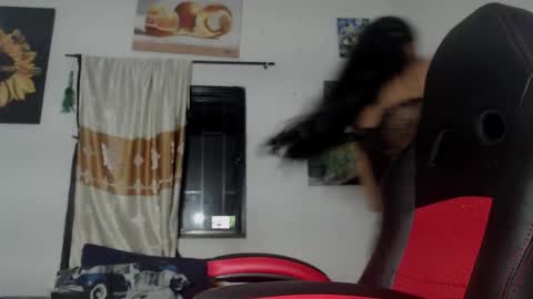 Snapshot of yemaya_28 chatting on October 25, 6:21 am Yemaya 28 online show from October 25, 6:21 am