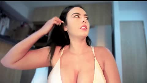 Snapshot of yenifer016 chatting on October 23, 12:32 am yenifer016 online show from October 23, 12:32 am