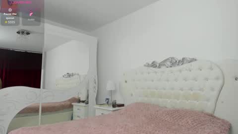 Snapshot of yennefer13 chatting on November 17, 9:31 pm yennefer13 online show from November 17, 9:31 pm