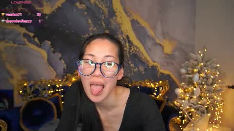 Snapshot of yennstar chatting on February 25, 8:18 pm yennstar online show from February 25, 8:18 pm