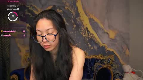 Snapshot of yennstar chatting on March 12, 9:10 pm yennstar online show from March 12, 9:10 pm