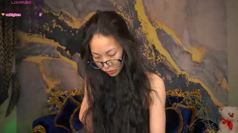 Snapshot of yennstar chatting on March 18, 9:18 pm yennstar online show from March 18, 9:18 pm