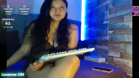 Snapshot of yesamin_stone18 chatting on May 21, 12:01 pm yesamin_stone18 online show from May 21, 12:01 pm