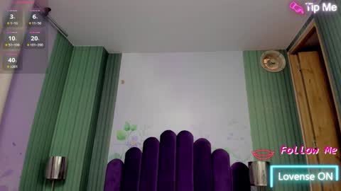 Snapshot of yess__daddy chatting on February 22, 10:18 am yess__daddy online show from February 22, 10:18 am