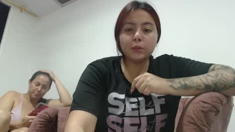 Snapshot of yessica_08 chatting on May 27, 2:52 am yessica and andres online show from May 27, 2:52 am