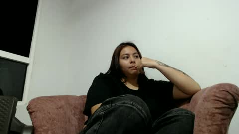 Snapshot of yessica_08 chatting on June 14, 1:03 am yessica and andres online show from June 14, 1:03 am