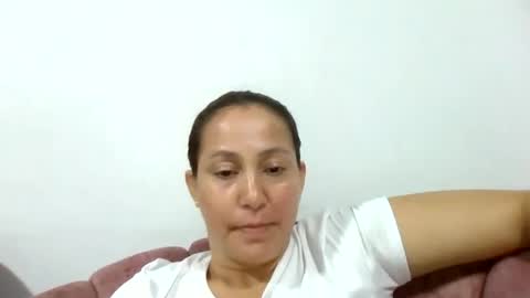 Snapshot of yessica_08 chatting on June 15, 4:58 am yessica and andres online show from June 15, 4:58 am