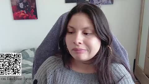 yessica_gomez01 online show from April 1, 7:00 pm