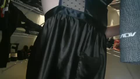 CUMONURFACE online show from December 12, 11:18 am