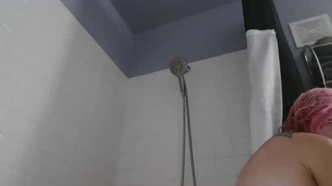 CUMONURFACE online show from December 13, 4:49 pm