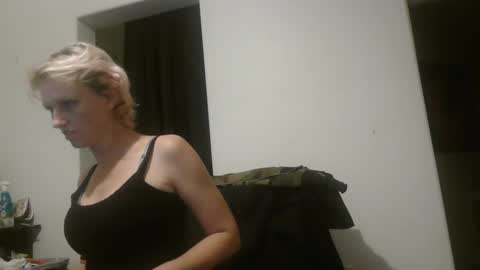 CUMONURFACE online show from February 19, 12:33 pm