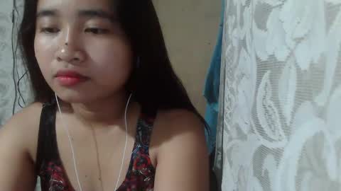 yhang_19 online show from December 5, 12:44 pm
