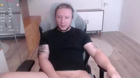 Snapshot of yhdxhy chatting on March 7, 12:02 pm James online show from March 7, 12:02 pm