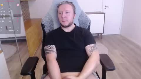 Snapshot of yhdxhy chatting on March 29, 1:00 pm James online show from March 29, 1:00 pm