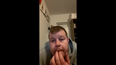 yhjjjn online show from April 1, 7:22 pm