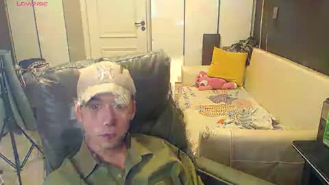 yichen009 online show from July 25, 1:30 pm