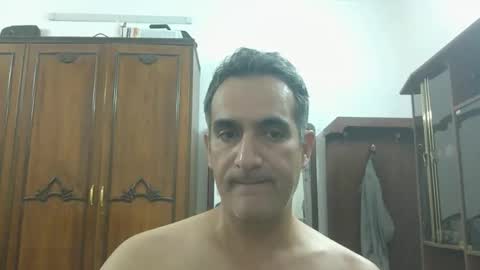 yilmazburak80 online show from September 12, 7:36 pm