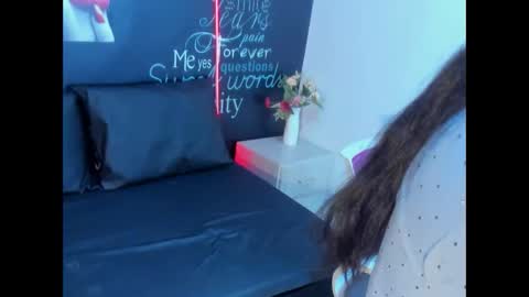 Snapshot of yineth_hot chatting on December 4, 11:35 pm yineth_hot online show from December 4, 11:35 pm