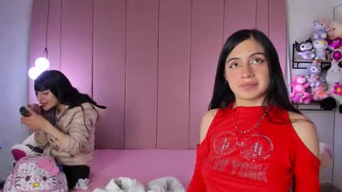 Snapshot of yinyang_luar chatting on November 16, 11:38 am yinyang_luar online show from November 16, 11:38 am