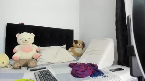 yinyyanghot online show from October 9, 12:30 am