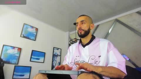 Yiyo online show from January 21, 4:21 am