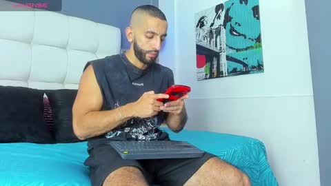 Yiyo online show from October 7, 2:20 am