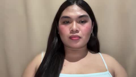 Snapshot of yllanahard chatting on December 24, 10:39 pm yllana love online show from December 24, 10:39 pm