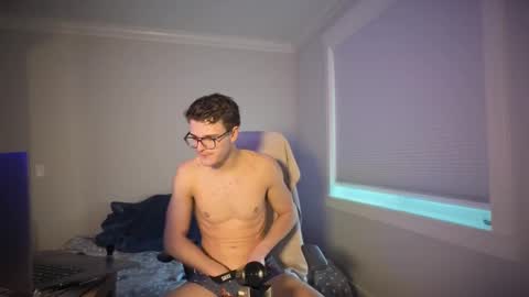 Snapshot of yngdesire1 chatting on February 13, 11:01 pm yngdesire1 online show from February 13, 11:01 pm