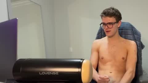 Snapshot of yngdesire1 chatting on February 15, 6:10 am yngdesire1 online show from February 15, 6:10 am