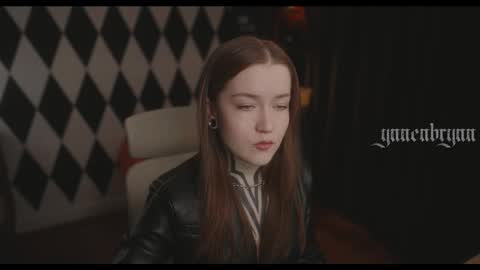 ynnenbrynn online show from November 18, 7:24 am