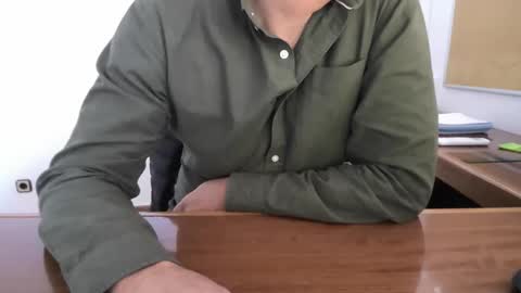 Yo47 online show from December 3, 3:10 pm