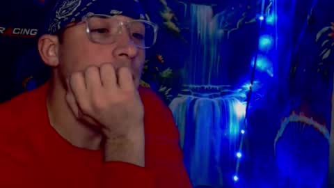 Snapshot of yobleez chatting on November 26, 10:27 am yobleez online show from November 26, 10:27 am