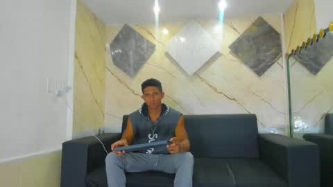 Yoel online show from June 3, 6:35 pm