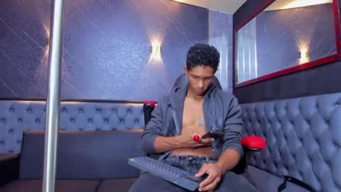 Yoel online show from June 18, 11:14 am