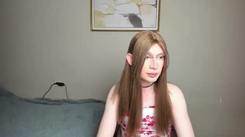 Snapshot of yoi_mika chatting on November 26, 2:56 am Mikaella - Mika online show from November 26, 2:56 am