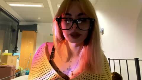 Lilith online show from March 26, 7:19 pm