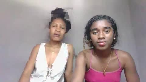 yolandrina05 online show from September 21, 4:25 am