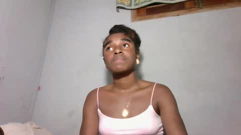 yolandrina05 online show from October 26, 4:46 pm