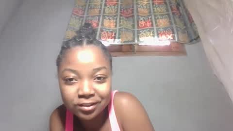 yolandrina05 online show from October 30, 9:00 am