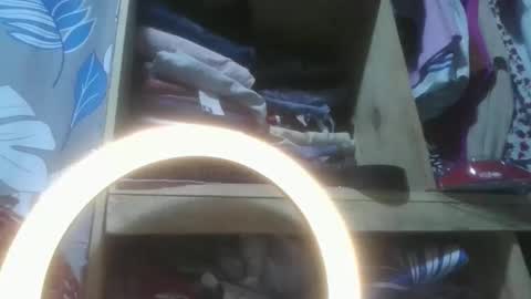 yolandrina05 online show from December 1, 3:00 am