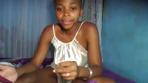 yolandrina90 online show from September 29, 5:40 pm
