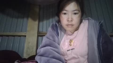 Snapshot of yongmi_ chatting on December 3, 9:57 pm yongmi_ online show from December 3, 9:57 pm