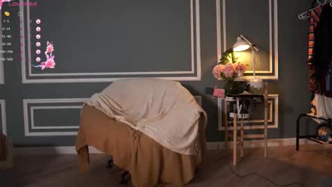 Mika online show from February 10, 12:50 pm