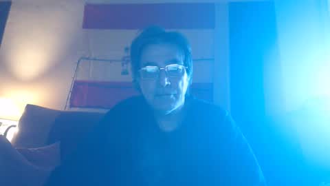 yosep online show from November 17, 8:31 am