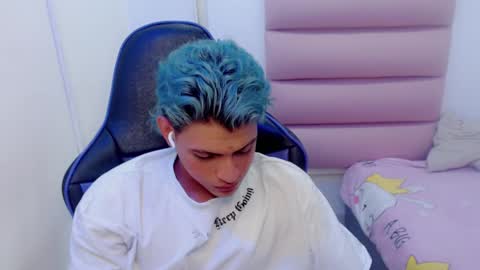 Snapshot of yosepp_ chatting on January 15, 3:22 am YOSEP online show from January 15, 3:22 am