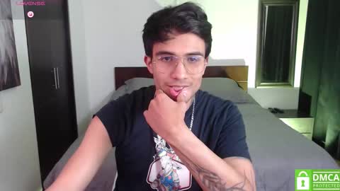 yoshy_man online show from November 18, 2:39 am