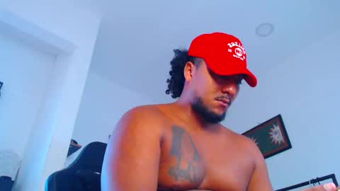 Snapshot of yosoy_enzo2020 chatting on February 15, 12:25 pm Enzo online show from February 15, 12:25 pm