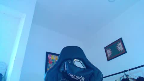 Snapshot of yosoy_enzo2020 chatting on February 16, 1:29 pm Enzo online show from February 16, 1:29 pm