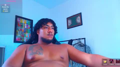 Snapshot of yosoy_enzo2020 chatting on February 26, 3:33 pm Enzo online show from February 26, 3:33 pm